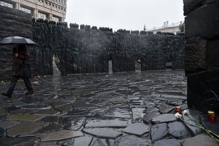 Мемориал Стена скорби в Москве