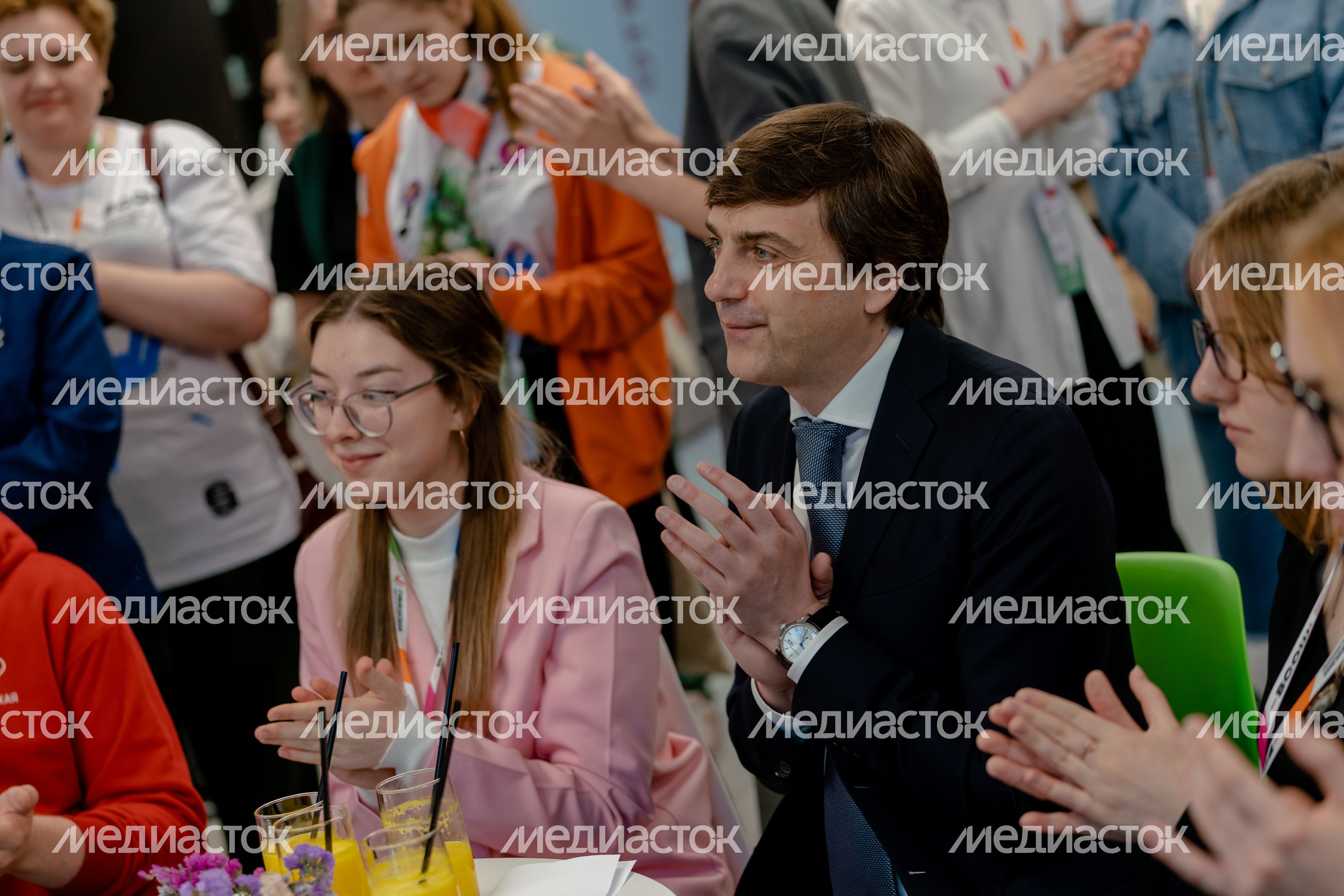 Посещение Губернатором Подмосковья и Министром просвещения РФ гимназии им. Е.М. Примакова в Одинцовском округе Посещение Губернатором Подмосковья и Министром просвещения РФ гимназии им. Е.М. Примакова в Одинцовском округе