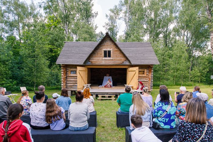 III Фестиваль науки и искусств "Менделеев" в усадьбе Боблово в Клину