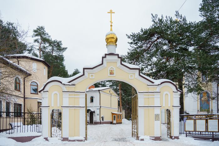 Храм Космы и Дамиана в Жуковском зимой