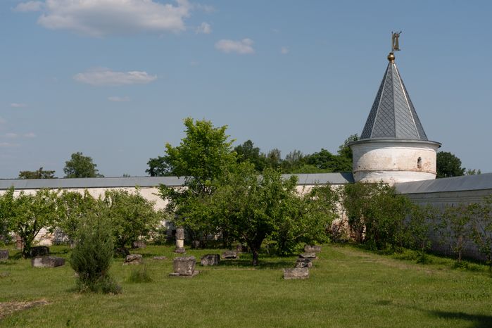 Лужецкий монастырь