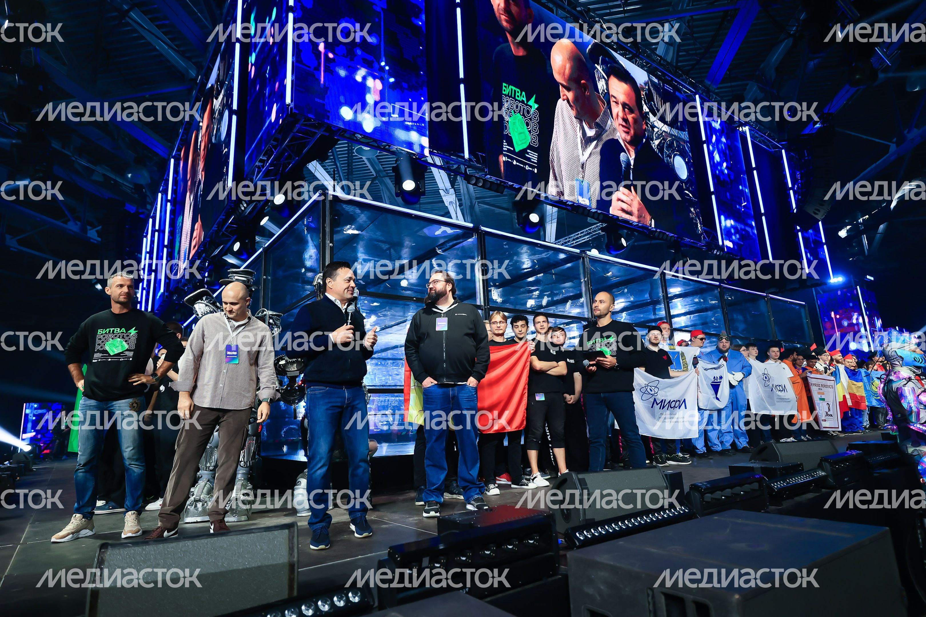 Посещение Губернатором Подмосковья Международного чемпионата «Битва роботов»