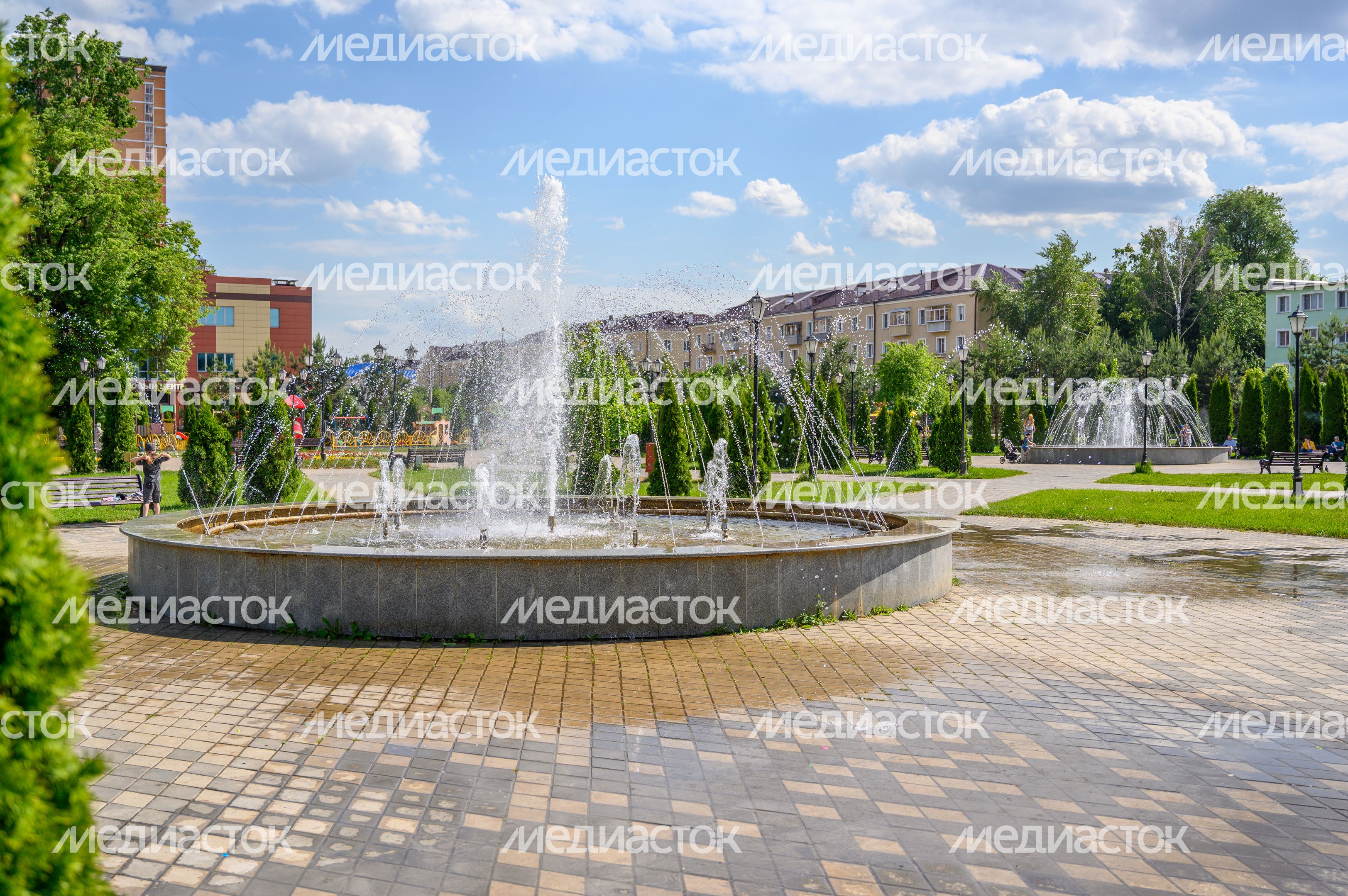 Фонтан в Никольском парке Лосино-Петровского Фонтан в Никольском парке Лосино-Петровского