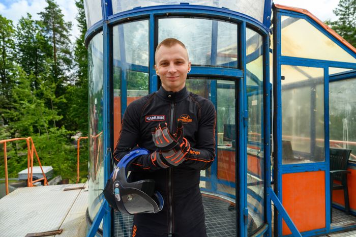 Свободное парение в аэродинамической трубе