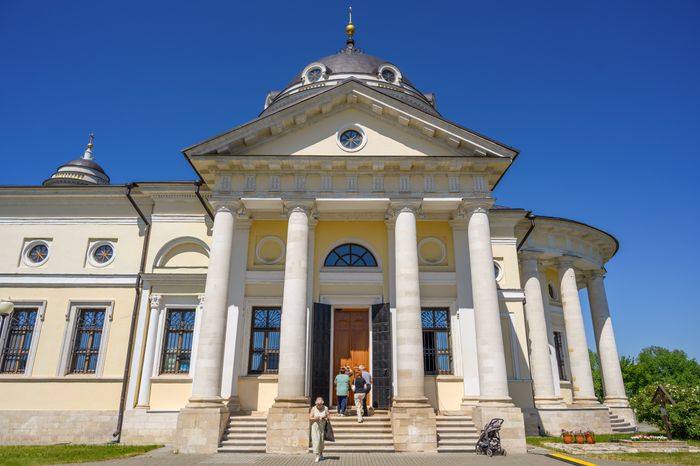 Свято-Духовский храм в селе Шкинь округа Коломна