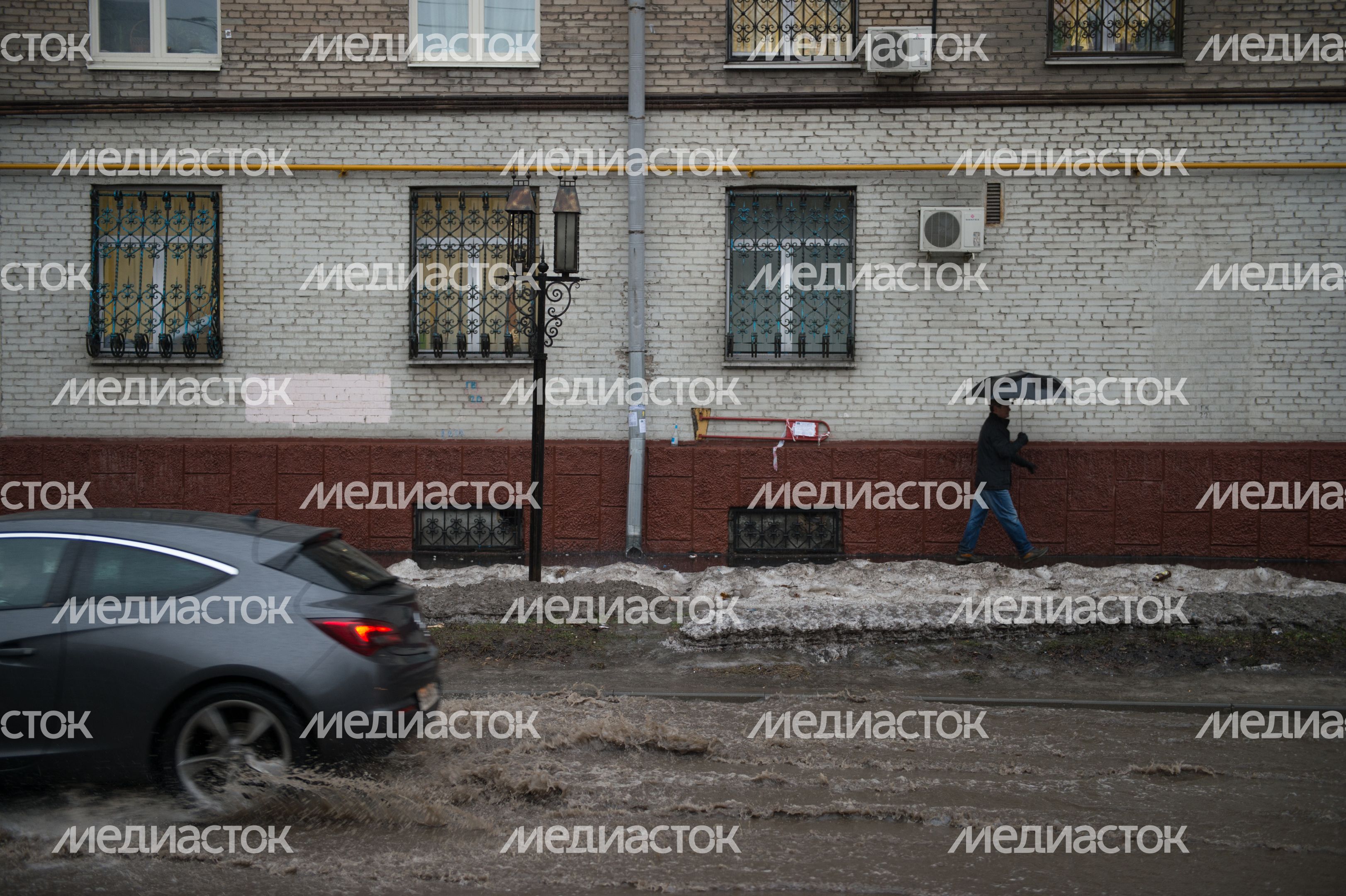 Сильный дождь в Москве