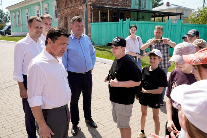 Андрей Воробьев проверил благоустройство знаковых мест Коломны