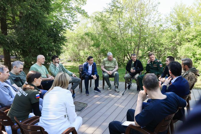 Встреча Губернатора с ранеными в реабилитационном центре «Ясенки»