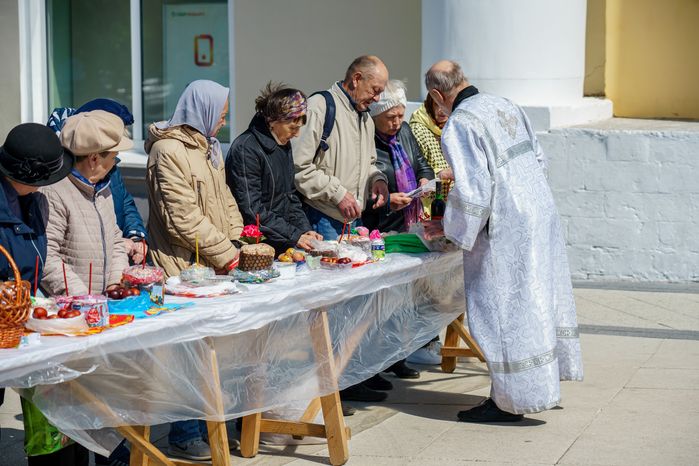 Освящение куличей в Иоанно-Богословском храме Коломны