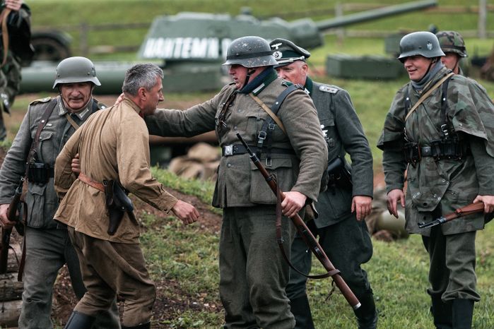 Военно-историческая реконструкция «Первый день войны» у Главного храма ВС РФ в День памяти и скорби