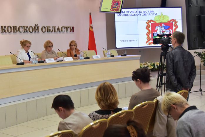 Пресс-конференция Нины Суслоновой в Доме Правительства МО