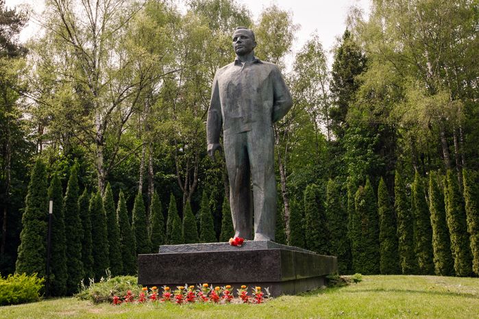 Памятник Юрию Гагарину в Звездном городке
