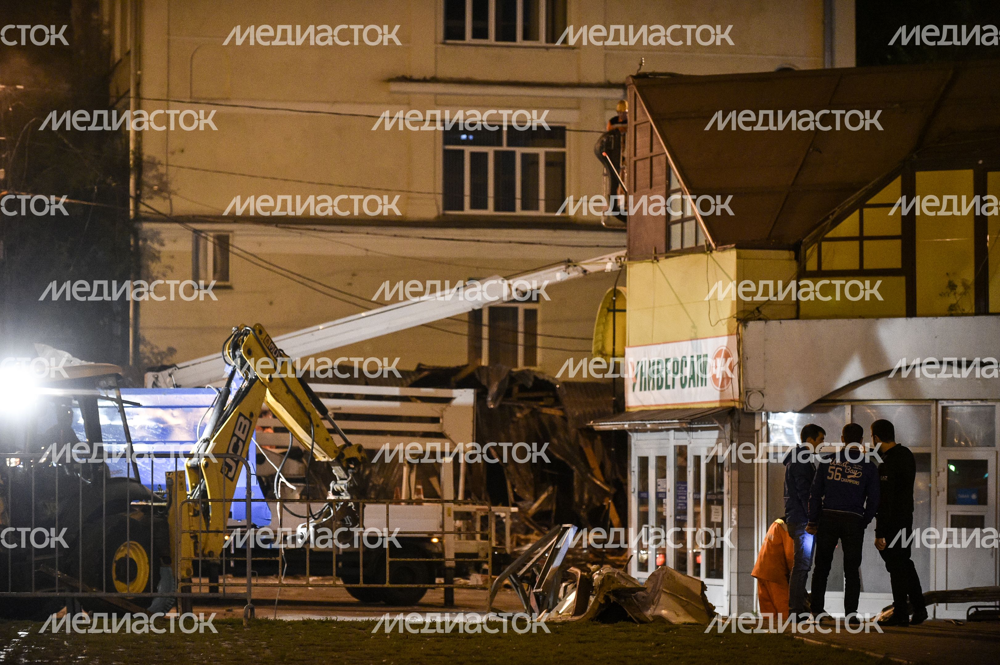 Снос незаконных построек возле метро 29 августа