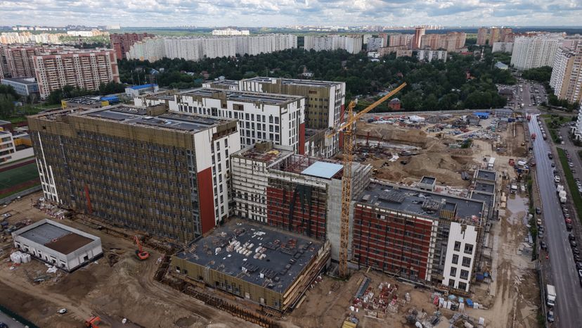 В Балашихе завершено возведение зданий многопрофильной больницы