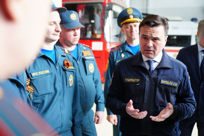 Губернатор и министр МЧС России поздравили  сотрудников пожарной охраны