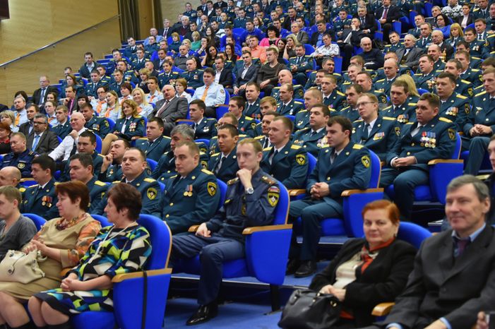 А. Воробьев поздравил спасателей с профессиональным праздником