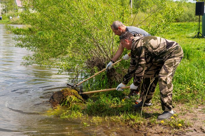 Всероссийская экологическая акция «Вода России» по очистке пруда в Наро-Фоминске