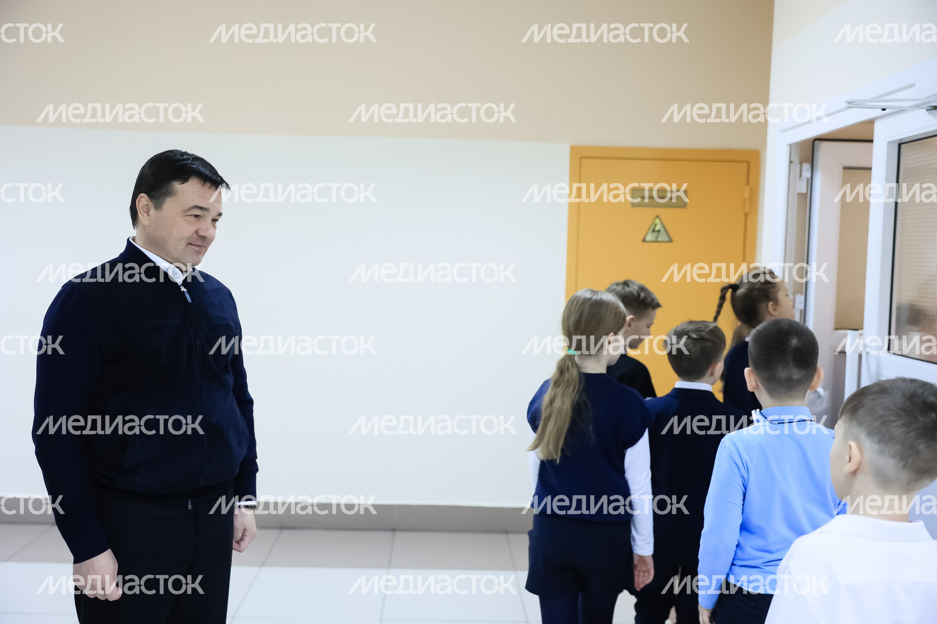 Встреча Губернатора Подмосковья со школьниками из Балашихи, чьи близкие находятся в зоне СВО