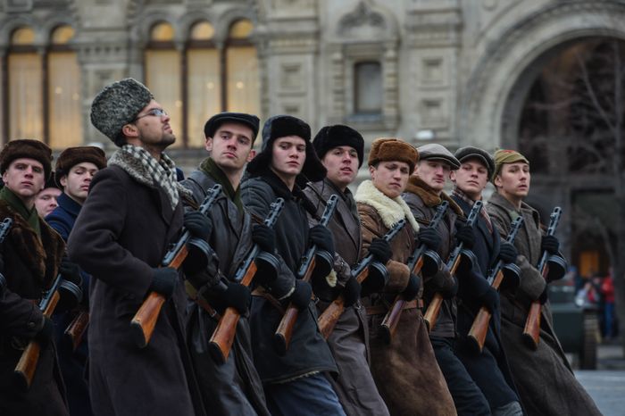 Торжественный марш в честь парада 1941 года на Красной площади в Москве