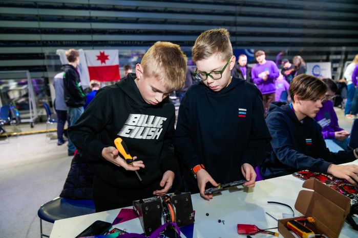 Финал международного чемпионата «Битва роботов» в Мытищах