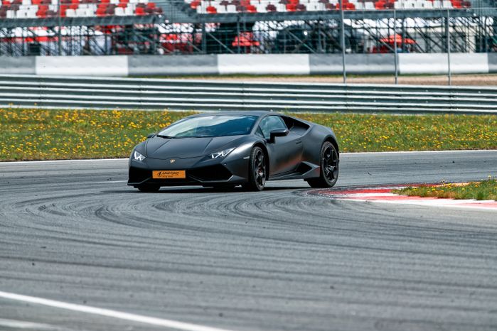 Гоночный уик-енд в Волоколамском округе на трассе Moscow Raceway