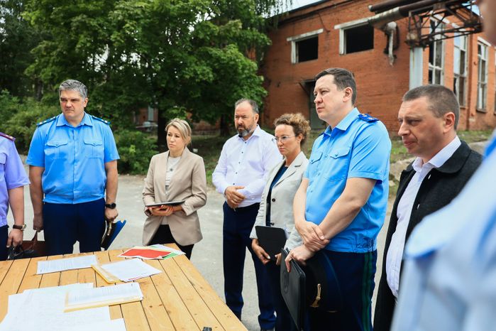 Оперативный штаб с участием Губернатора Подмосковья на месте ЧП в Сергиевом Посаде