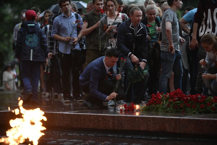 Акция «Вахта памяти. Вечный огонь – 2016» в День памяти и скорби в Москве