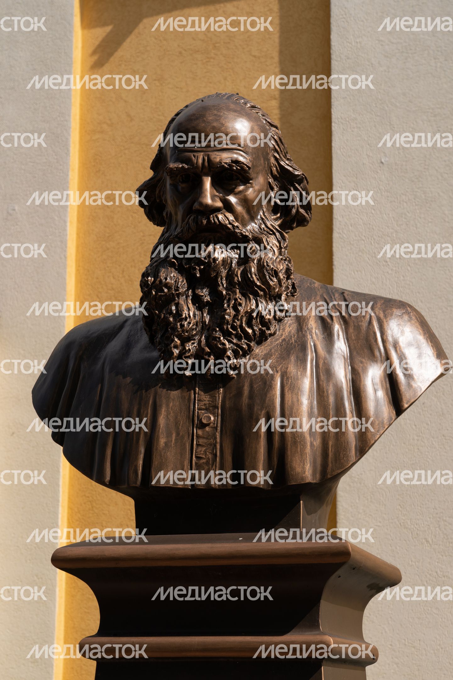 Лотошино. «Аллея русской литературы» Лотошино. «Аллея русской литературы»