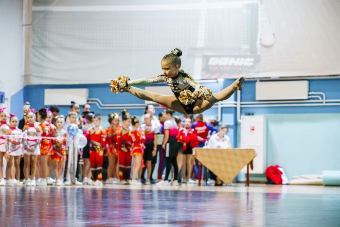 Дубна. Соревнования по чирлидингу в спорткомплексе «Радуга»