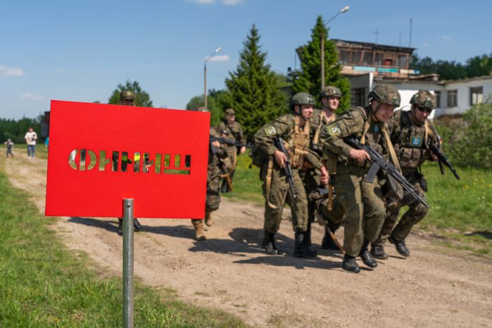 Военно-техническая игра "Арт-дуэль-2024" на аэродроме Волосово