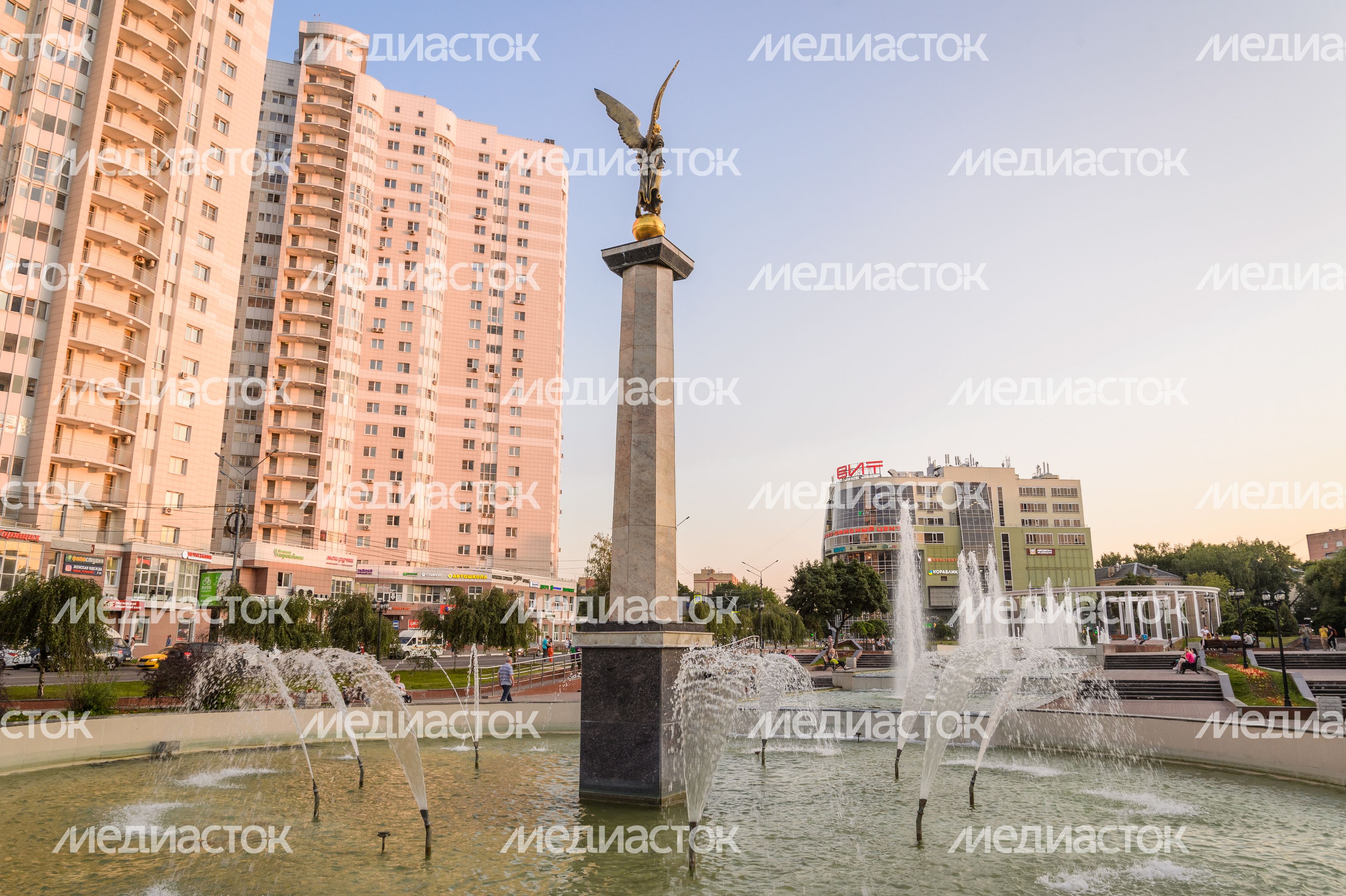 Пушкино. Скульптура ангела (Фонтан) Пушкино. Скульптура ангела (Фонтан)