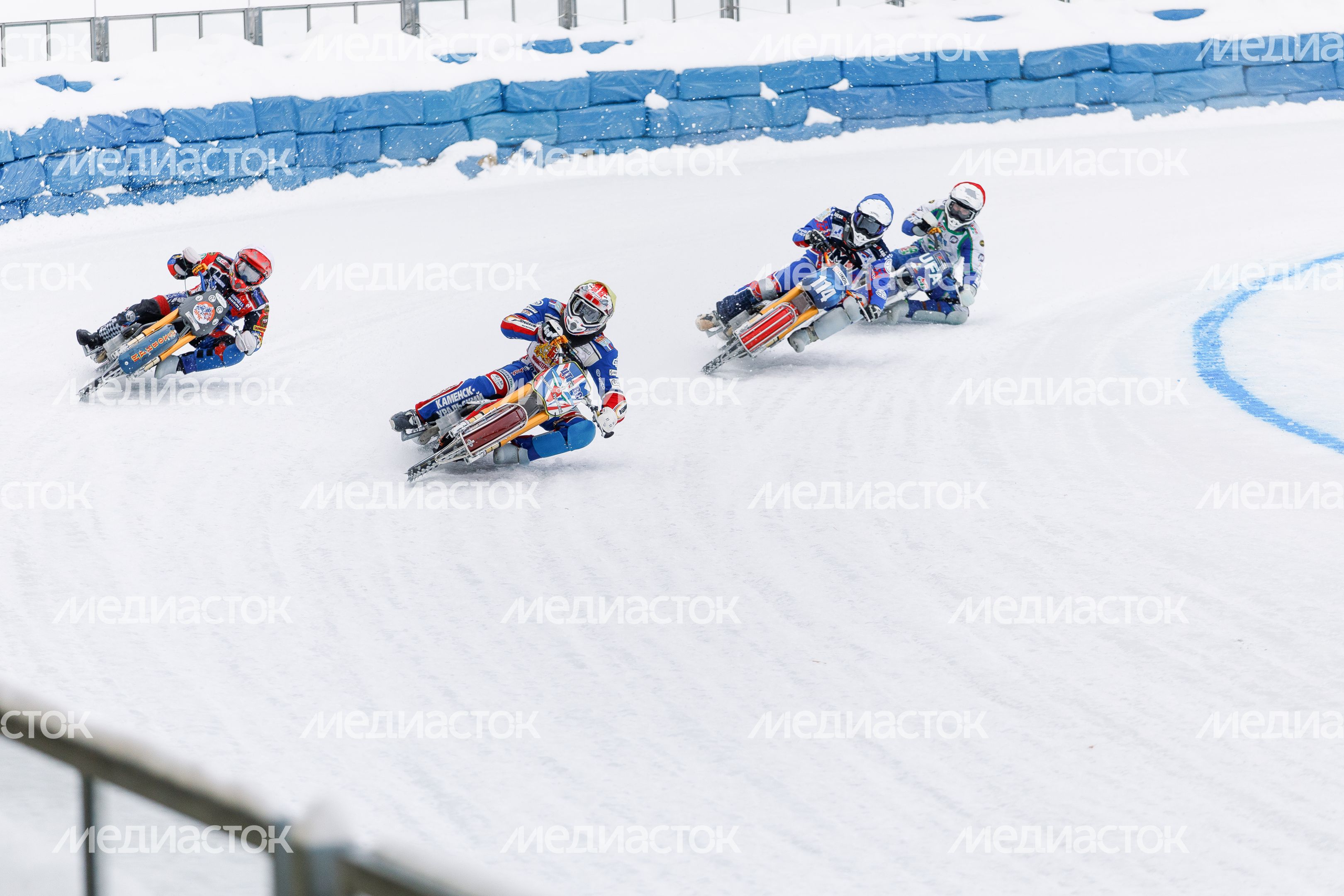 VI этап личного чемпионата России по гонкам на льду в Красногорске