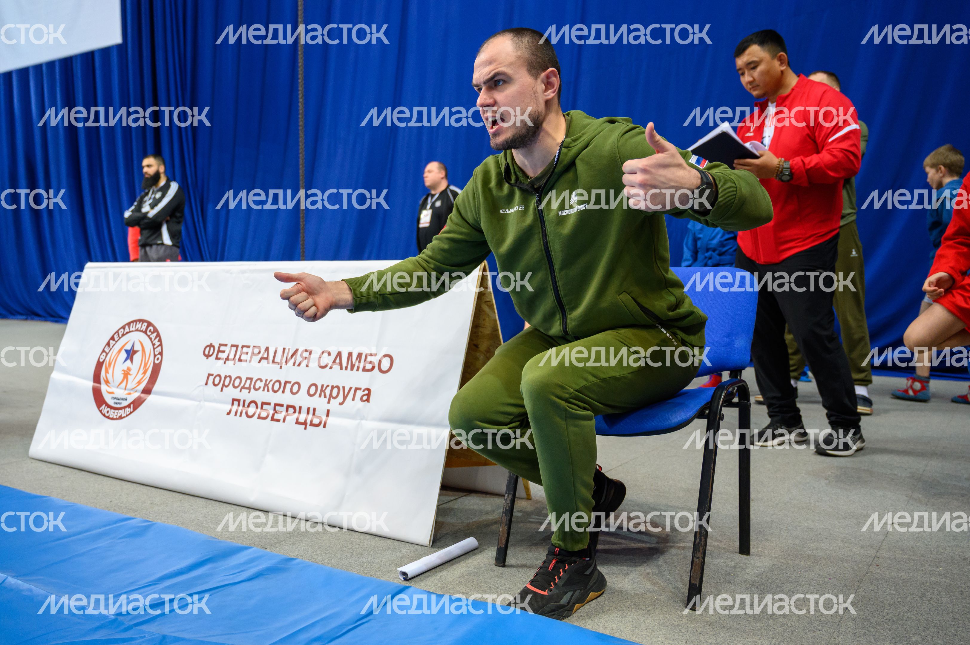 Всероссийские соревнования по самбо среди юношей и девушек в Люберцах Всероссийские соревнования по самбо среди юношей и девушек в Люберцах