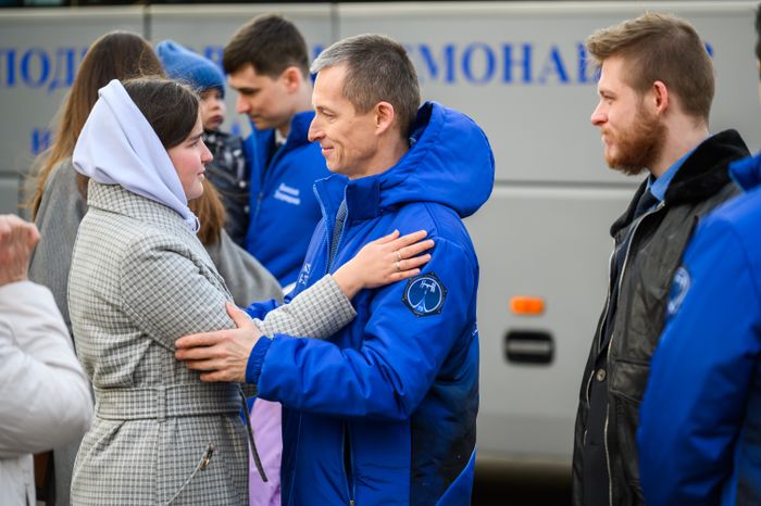 Командир ТПК «Союз МС-27» Сергей Рыжиков на проводах экипажа космонавтов МКС-73 из Звездного городка