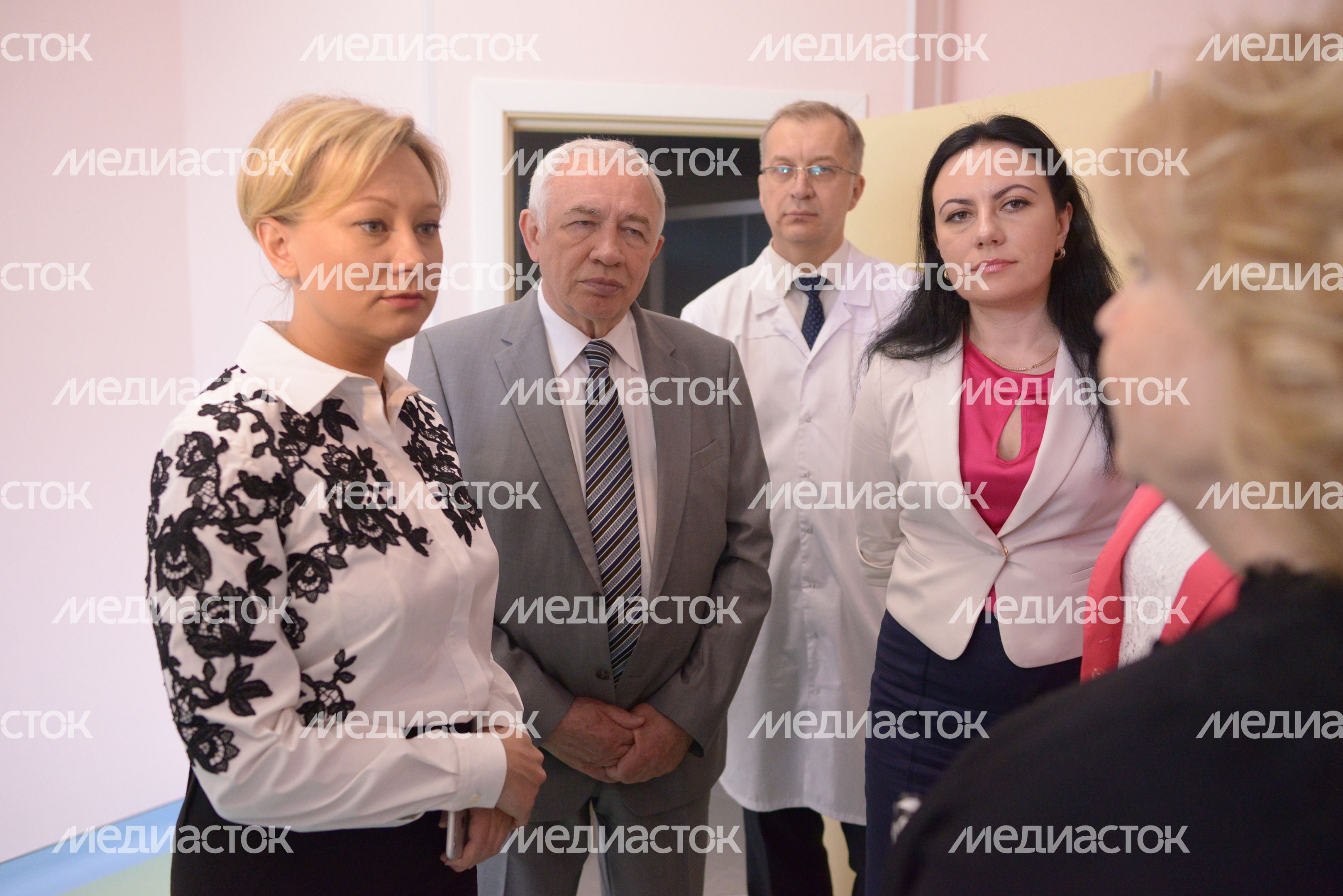 О. Забралова и Н. Суслонова посетили Домодедовскую больницу