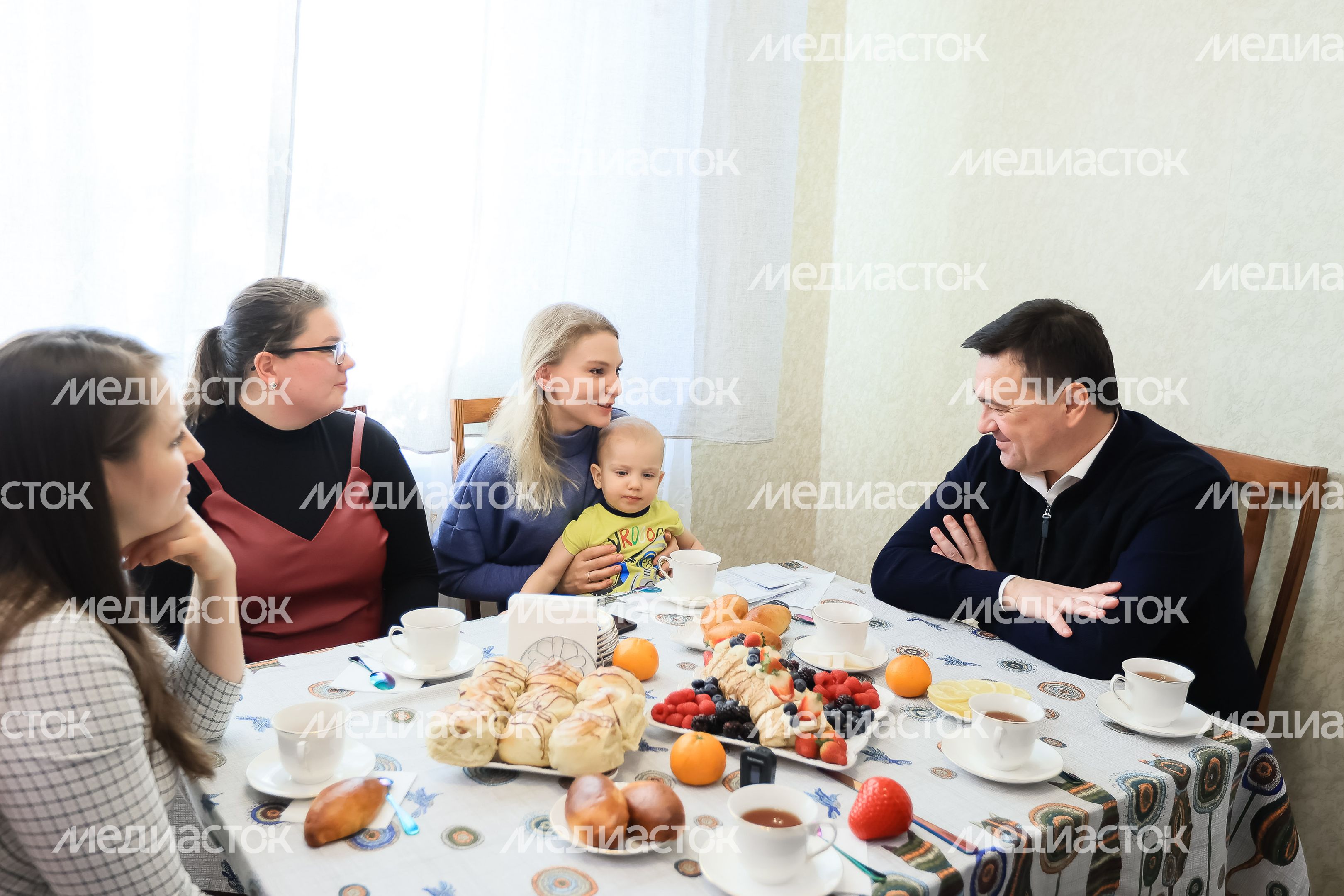 Встреча губернатора с супругами офицеров, участвующих в СВО