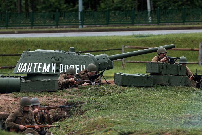 Военно-историческая реконструкция «Первый день войны» у Главного храма ВС РФ в День памяти и скорби