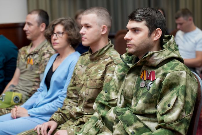 Вручение ключей от автомобилей ветеранам СВО и семьям погибших Героев