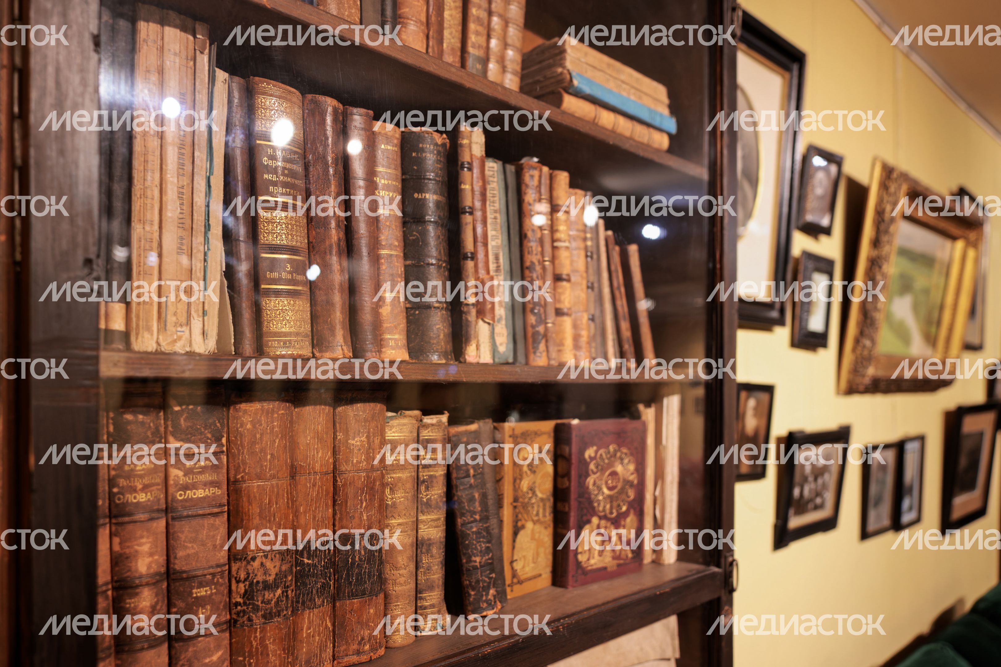 Выставка «Дорогой, многоуважаемый... дом» в музее-заповеднике «Мелихово» Выставка «Дорогой, многоуважаемый... дом» в музее-заповеднике «Мелихово»