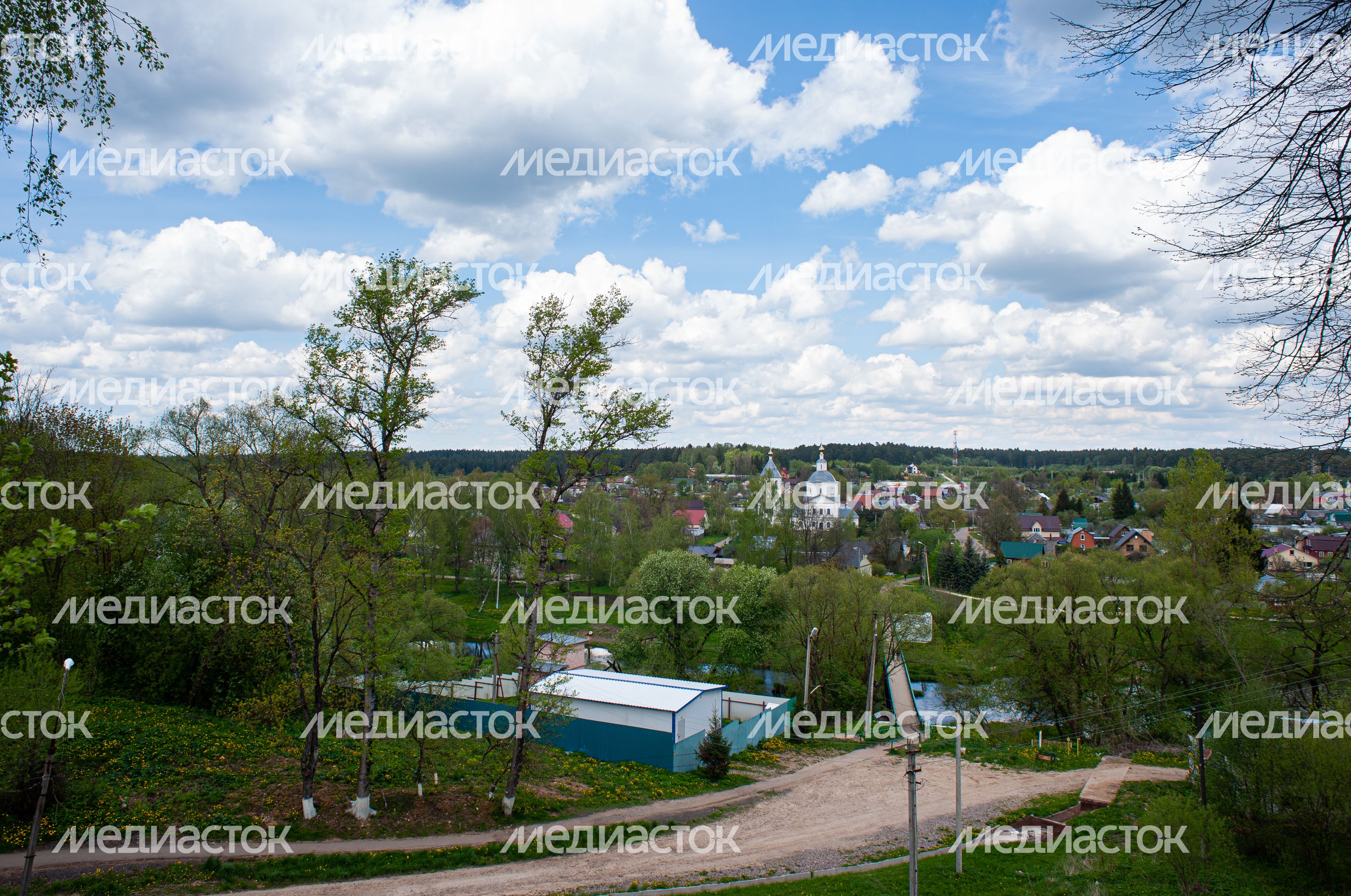 Весенние виды города Верея