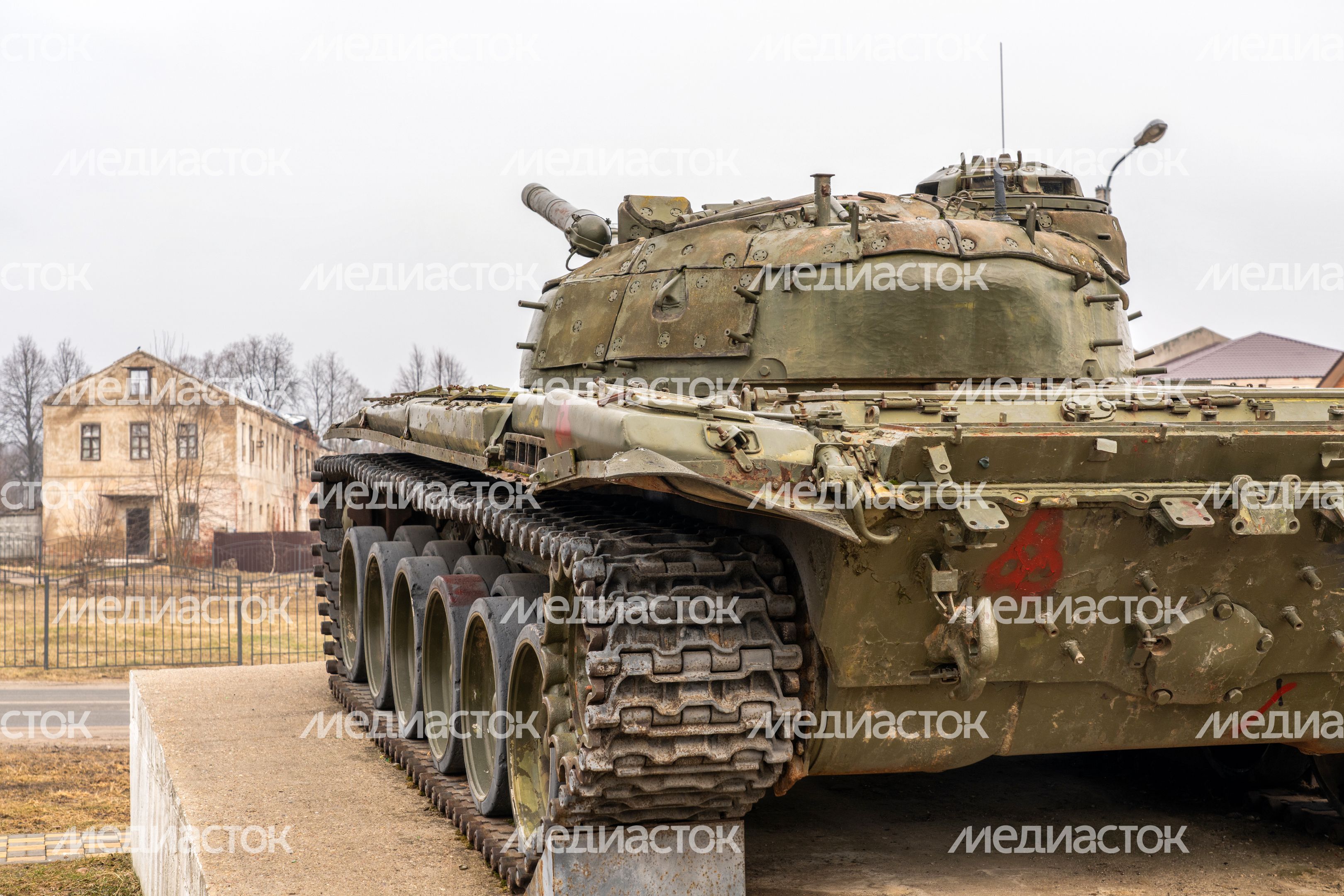 Памятник военной технике в п. Колюбакино Рузского округа Памятник военной технике в п. Колюбакино Рузского округа