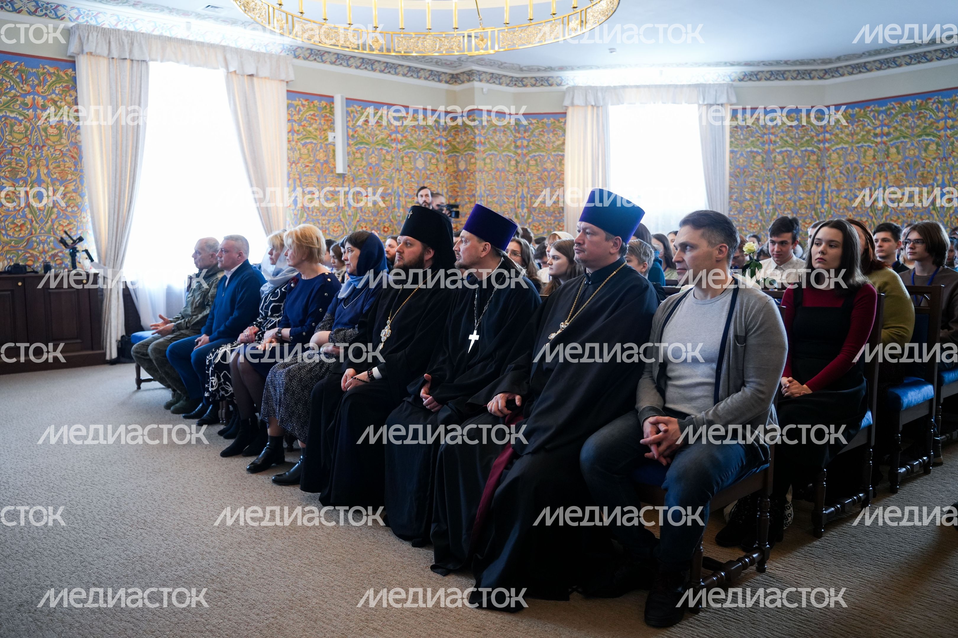 Молодежная конференция «Наше Отечество - Наши традиции» прошла в Красногорске Молодежная конференция «Наше Отечество - Наши традиции» прошла в Красногорске