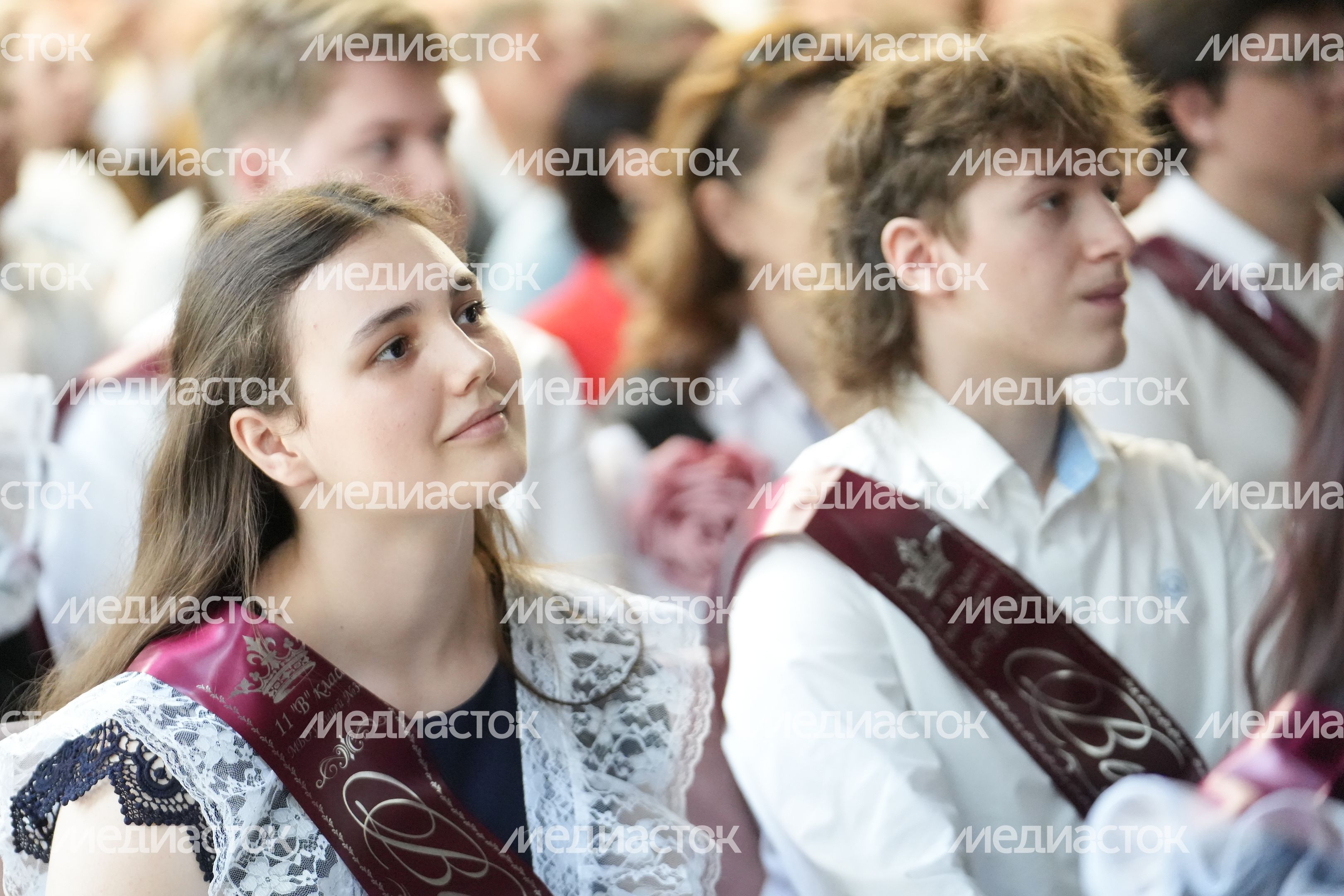Последний звонок в мытищинском лицее №34 Последний звонок в мытищинском лицее №34