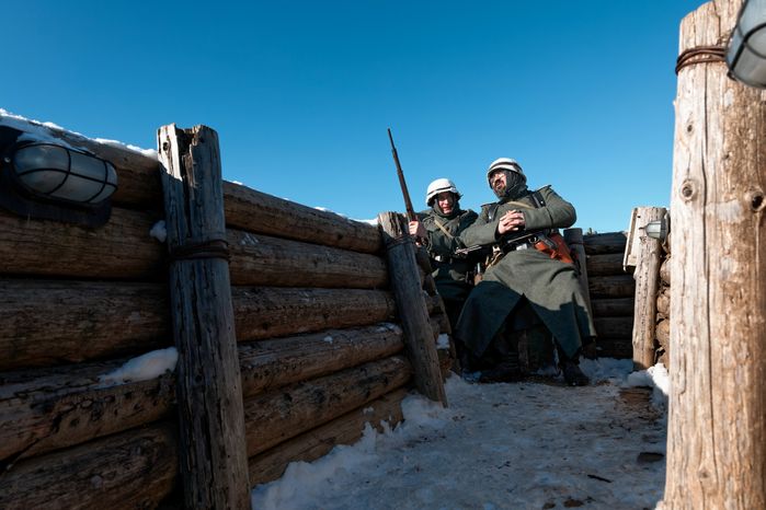 Военно-историческая реконструкция битвы за Сталинград у храма ВС РФ в Кубинке
