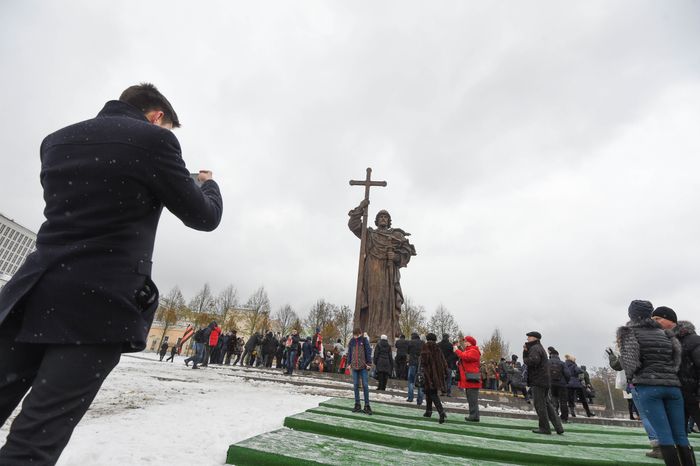 Памятник князю Владимиру в Москве