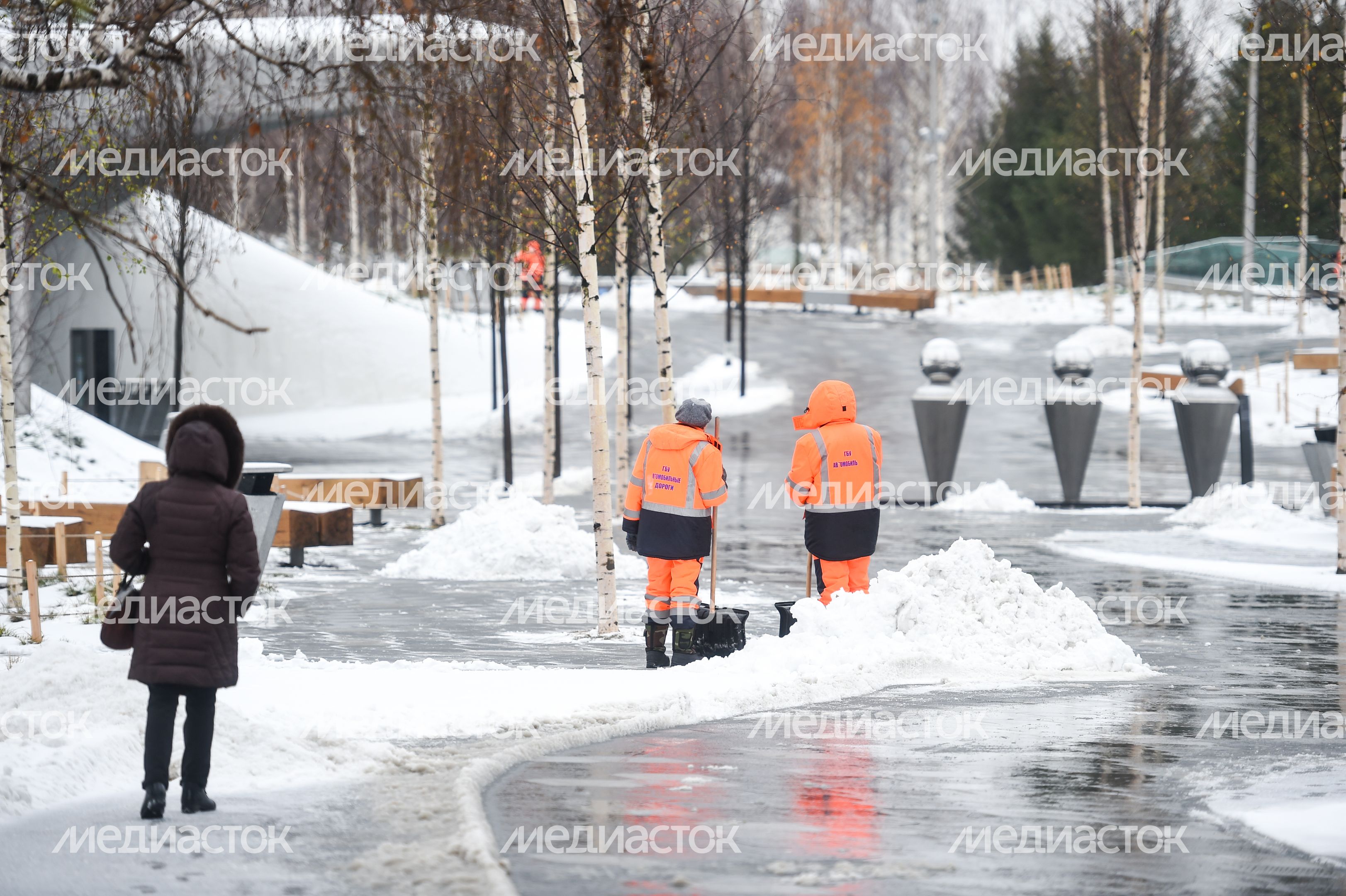 Последстивя сильного снегопада в Москве