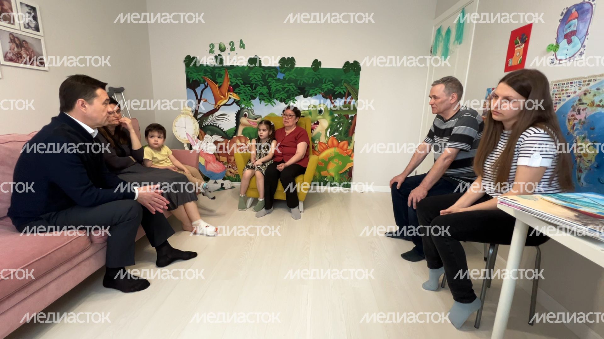 Губернатор навестил семью погибшего во время теракта в «Крокус Сити Холле»