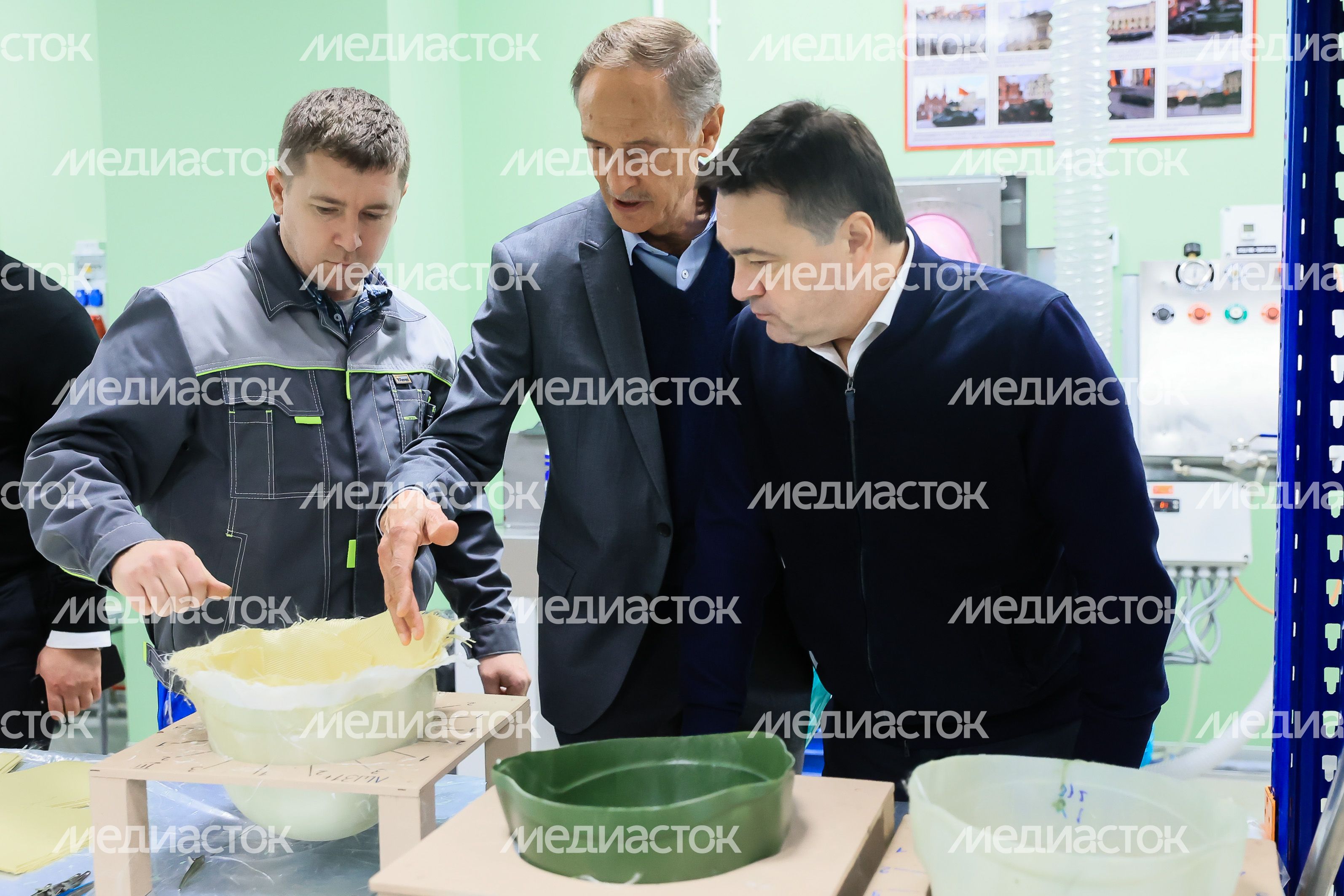 Встреча Губернатора Подмосковья с родственниками мобилизованных, работающими на производстве защитной экипировки для участников СВО