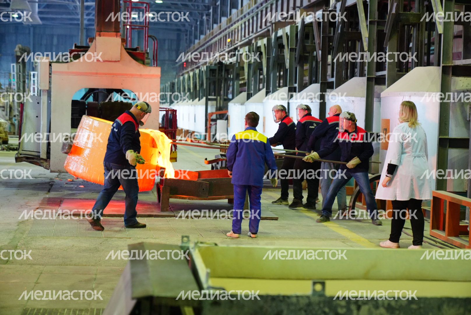 Посещение губернатором завода оптического стекла в Лыткарино