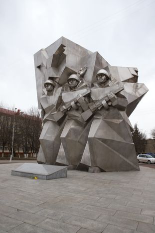 Памятник подольским курсантам